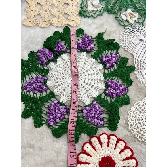 Vintage Crochet Doilies Set Of 9 Floral & Geometric Patterns - Picture 3 of 8